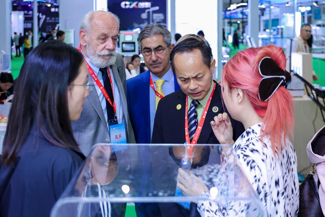 1765182293419523.png 1765182293419523.png